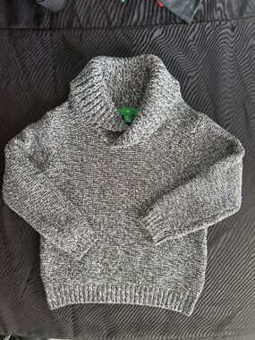 Dip Shawl Collar black and white knit Sweater, kids size XS